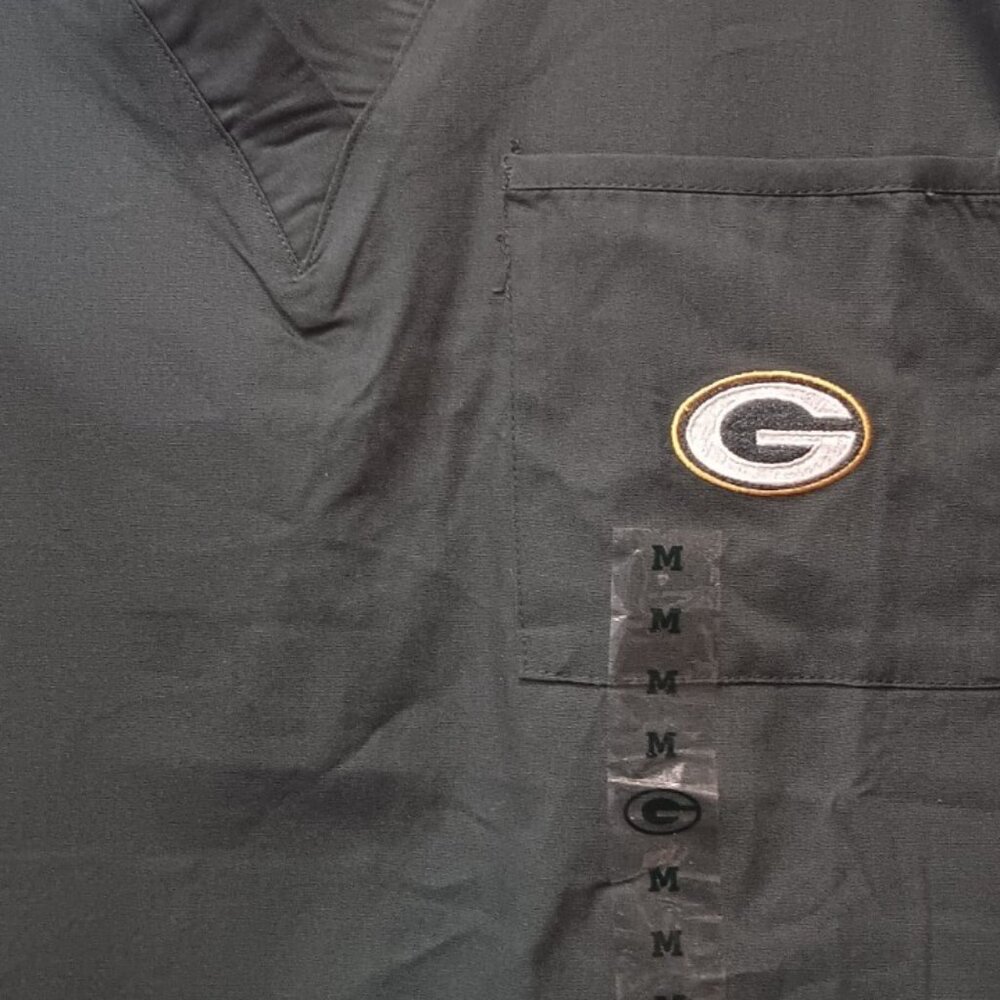 Green Bay Packers NFL Scrub Top Doctor Nurse Uniform Size Medium - Picture 3 of 4